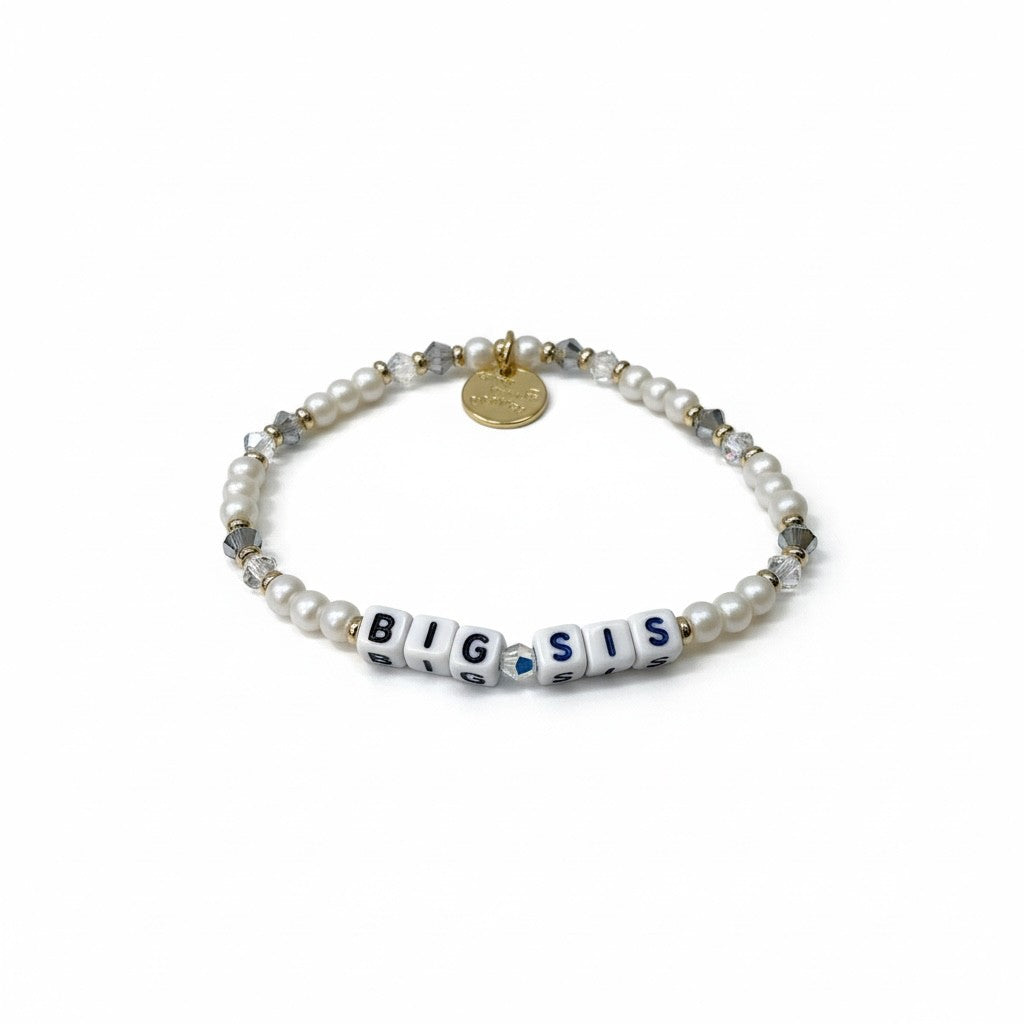Bracelet with 'BIG SIS' beads on a white background
