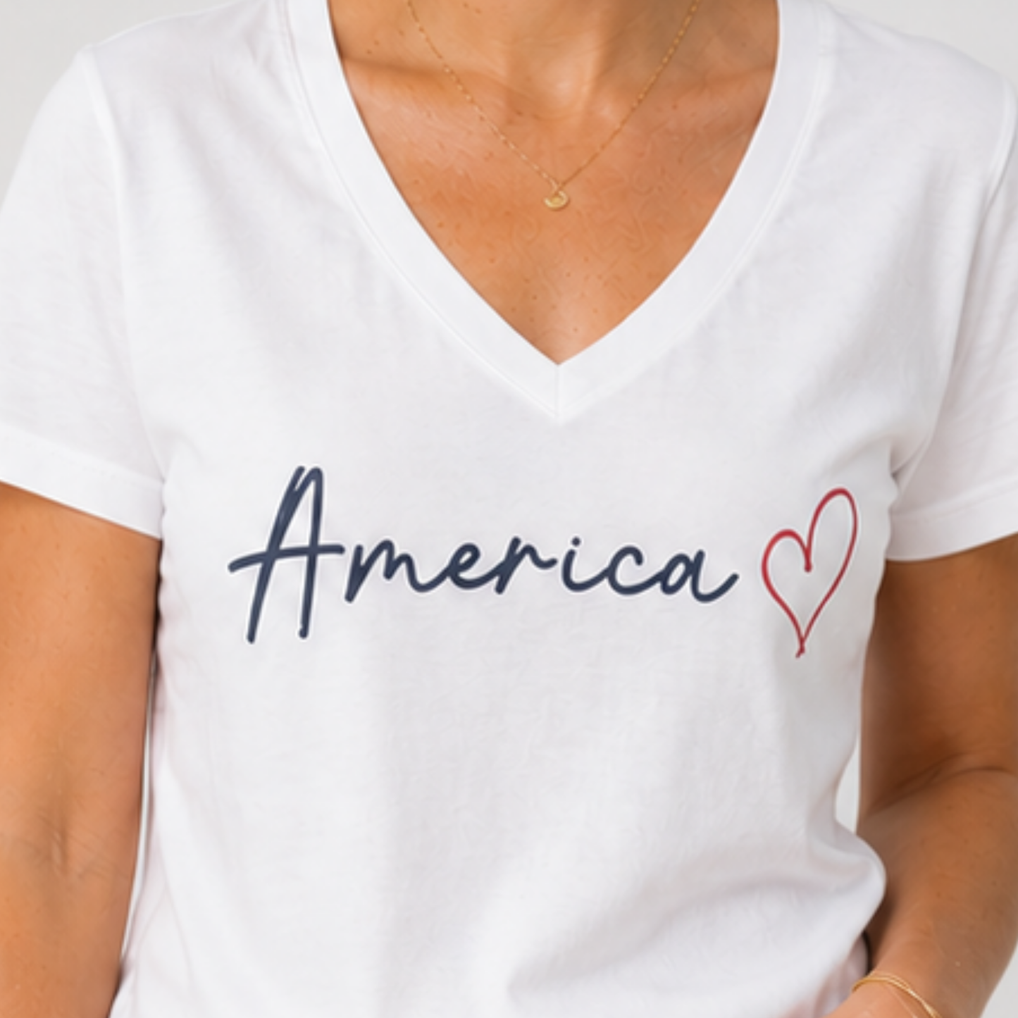 Short Sleeve V-Neck T Shirt | White | America
